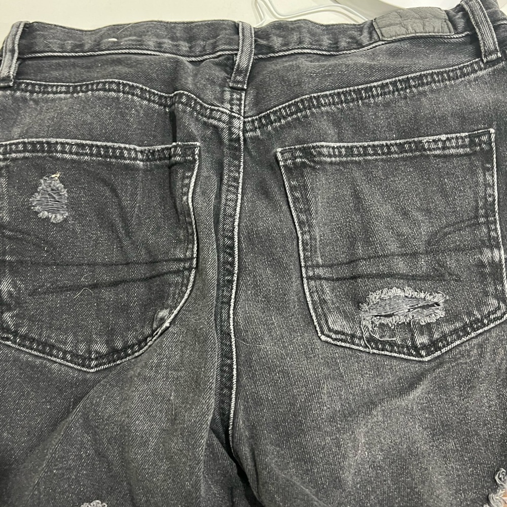 Shorts - Picture 3 of 4
